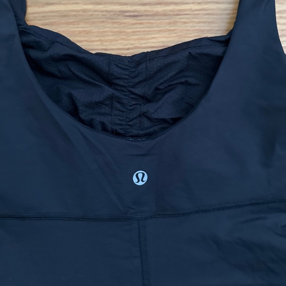 Lululemon NWOT Aria Tank II Black (8) - Picture 5 of 16